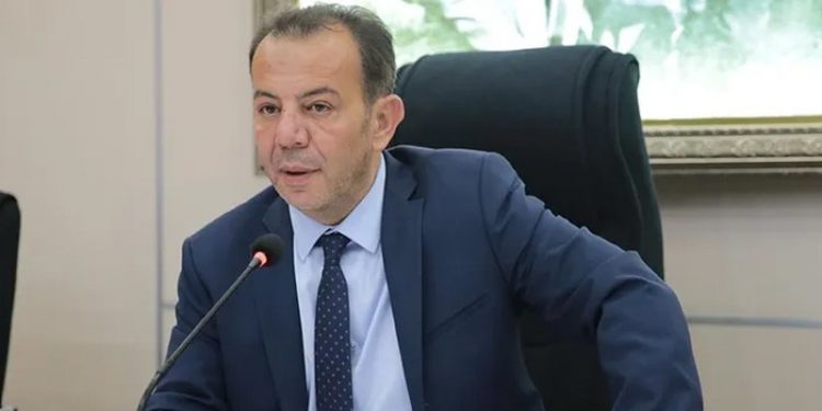 Tanju Özcan kararına erteleme