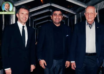 Tasmalı Çekirgeler ve Ejderha!