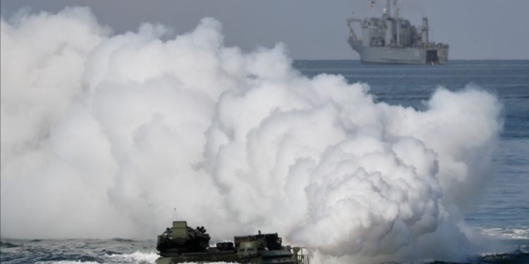 Tayvan, Çin'e ait 45 savaş uçağı ve 10 geminin Ada çevresinde görüldüğünü bildirdi