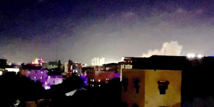 Terör örgütü Eş-Şebab, Somali'nin başkentinde bir otele saldırıp el koydu: En az 12 ölü