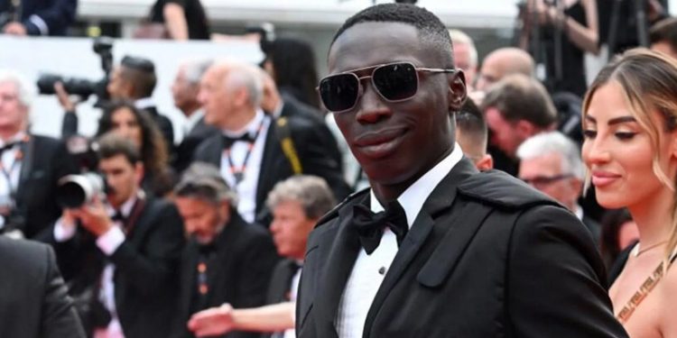 TikTok fenomeni Khaby Lame uzun süredir beklediği İtalyan vatandaşlığını aldı