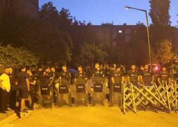 Tozkoparan’da kentsel dönüşüm gerginliği: Yüzlerce polis mahalleyi ablukaya aldı