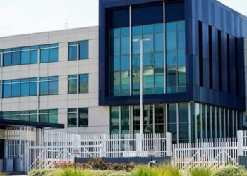 Trump'ın evini basan FBI'ın ofisine silahlı saldırı