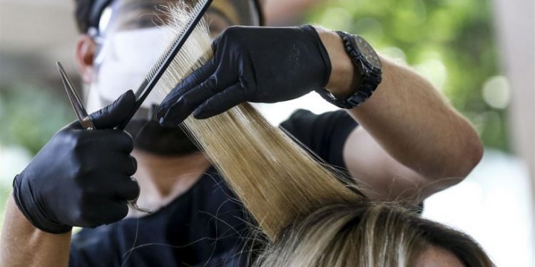 Tüm berber, kuaför ve güzellik salonları haftada bir dükkan kapatacak