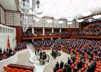 Tutuklu gazetecilere yönelik hak ihlalleri Meclis’e taşındı