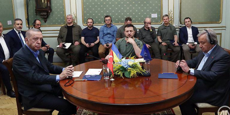 Üçlü zirve; Erdoğan, Zelenski ve Guterres, Ukrayna’da buluştu