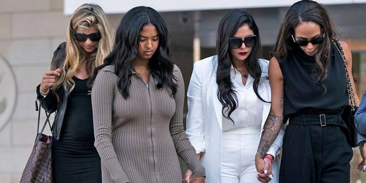 Vanessa Bryant davayı kazandı; Kobe Bryant'ın kaza fotoğrafları için 16 milyon dolar tazminat alacak