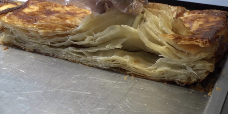 'Vatandaş ucuz olsun diye boş börek soruyor, biz de çıkarmaya başladık'