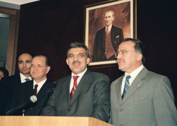 Yalçınbayır: Bugün Tayyip Bey de AK Parti de bir tükenmişlik içinde