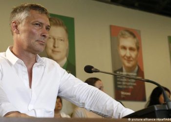 Yekaterinburg eski belediye başkanı Roizman Ukrayna işgalini eleştirdiği için gözaltına alındı