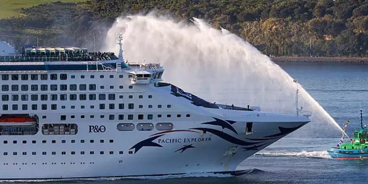 Yeni Zelanda, günde 10 dolar harcayan, erişte yiyen fakir turist istemiyor