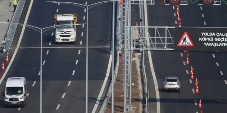 Yıllık 16 milyon araç garantili Çanakkale Köprüsü'nden 5 ayda 2 milyon araç geçti!