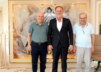 Yolsuzluktan tutuklanıp serbest kaldı, oğlunu AKP'li belediyeye yerleştirdi