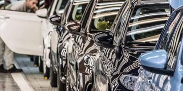 Yönetmelik yayımlandı; ikinci el otomobil satışına 6 ay ve 6 bin km şartı getirildi