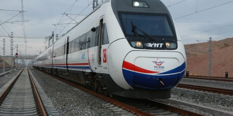 Yüksek Hızlı Tren rüşveti: Siemens, Kolin'den ödeme almak için yolsuzluğu mahkemeye taşıdı