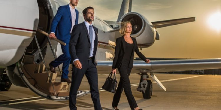 Zenginlerin özel jet talebi arttı; En çok Londra tercih ediliyor!