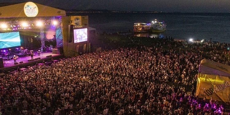 Zeytinli Rock Festivali ertelendi