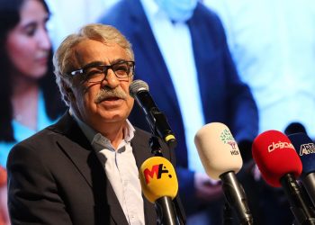 ‘Kılıçdaroğlu’nun Roboski ziyareti değerli fakat somut adımlar atılmalı’