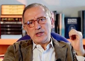 ‘Küfürü yiyor, paraya çeviriyorlar’: Yandaş gazeteciler ‘hakaret’ davalarından ayda 300 bin kazanıyor