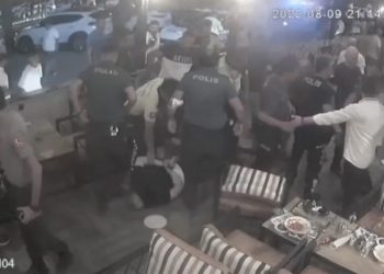 ‘Oğlu içeri alınmadı’ diye öfkelenen polis memuru, 17 polis ve bekçiyle kafeyi bastı