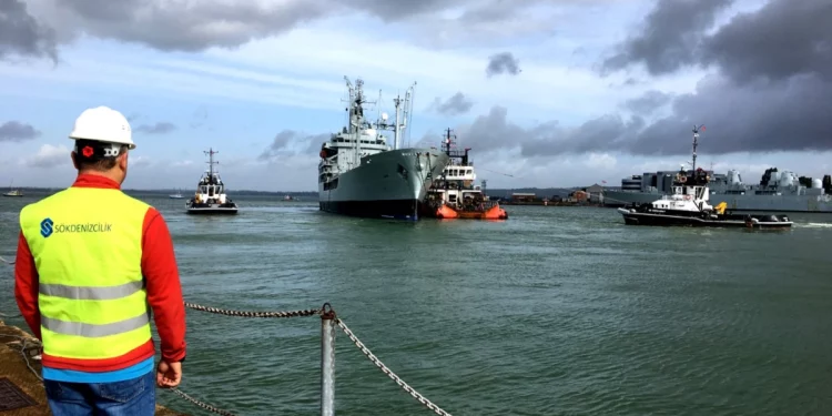 Asbestli Gemi Brezilya’ya Dönüyor