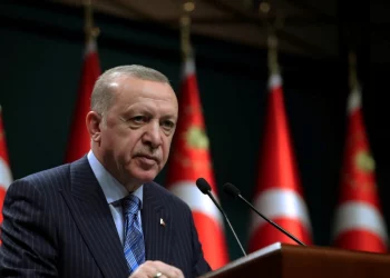 “Yunanistan Kendine Çekidüzen Verme Yoluna Girdi”