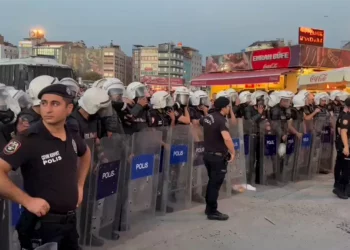 Dünya Barış Günü’nde İstanbul’da Polis Müdahalesi
