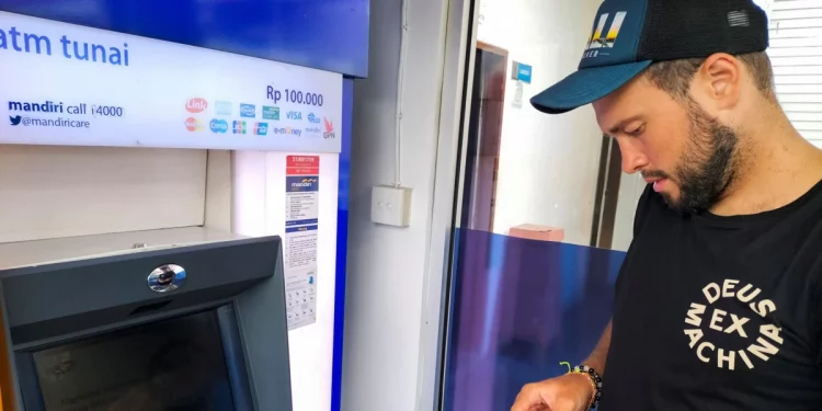 “Türk Kamu Bankaları MIR Sistemini Askıya Aldı”