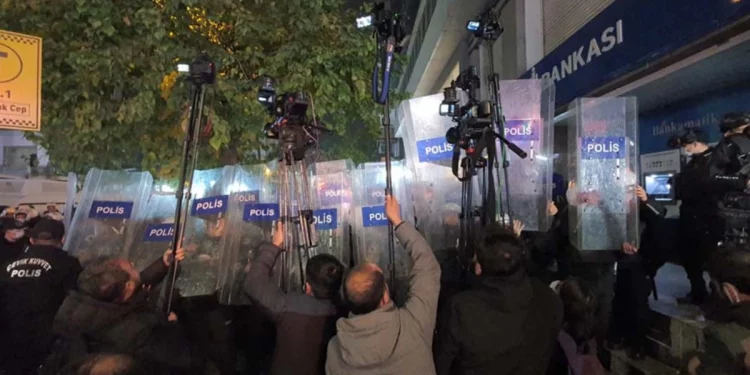 “Türkiye’de Yılın İlk 6 Ayında 71 Basın Özgürlüğü İhlali Kaydedildi”