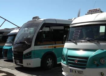 İzmir’de Minibüsçüler Kontak Kapatma Noktasında