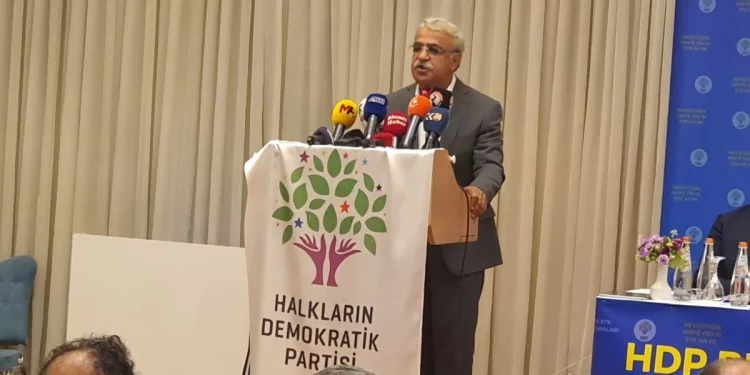“Mevcut Senaryolar Kürt Halkını Dışlamaya Dayanıyor”