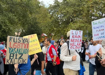 LGBTQ+ Karşıtları Yürüdü Sosyal Medyada Tepki Büyüdü