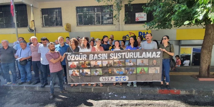 Tutuklu Gazeteciler İçin Beş İlde Eylem