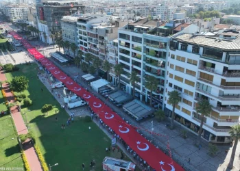 İzmir’de Kurtuluşun 100’üncü Yılı Kutlanıyor