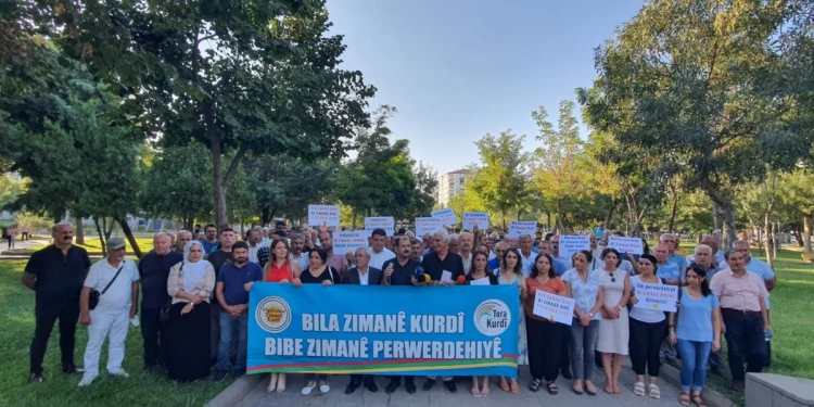 Okullar Açılırken Öğretmenler Talepleri İçin Alanlardaydı