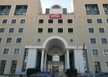 RTÜK’ten LGBTİ+ Karşıtı Kamu Spotu Kararı