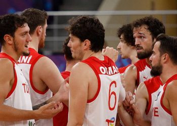 12 Dev Adam, Avrupa Şampiyonası'nda çeyrek final için sahaya çıkıyor