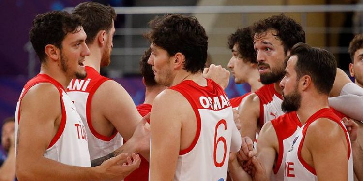 12 Dev Adam, Avrupa Şampiyonası'nda çeyrek final için sahaya çıkıyor