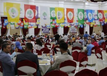 HDP Diyarbakır’da dayanışma yemeği verdi