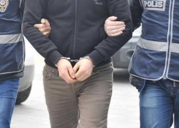 Mersin’de belediye çalışanları gözaltına alındı