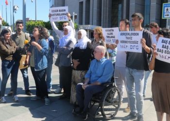 Gazetecilerden polis şiddetine suç duyurusu