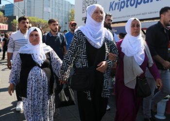 Adalet Nöbeti Kadıköy’de: Düşman siyasetinden vazgeçin