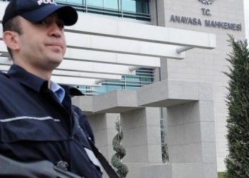 Cezaevinin mektuplarda yer alan belgelere el koyması hukuka aykırı bulundu