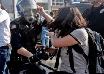 Valilik gazetecileri darp eden polislerin tespitini engelledi