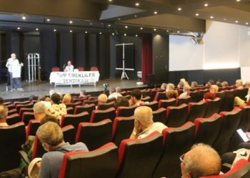 Emekliler sorunlar ve çözüm yollarını çalıştayda tartıştı