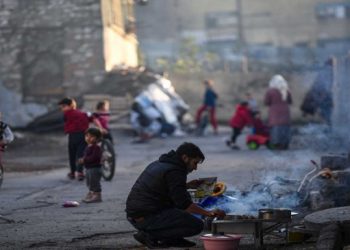 Yoksulluk insan hakkı ihlaline dönüştü