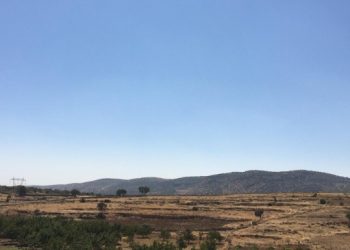 Omeriya’daki çatışma bölgesine paletli kepçe gönderildi