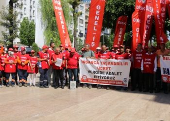 Belediye şirket işçileri kadro istedi