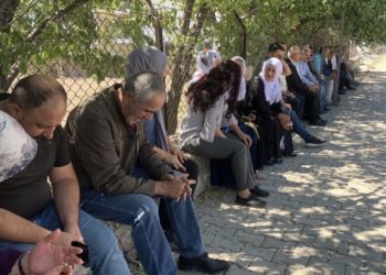Adliye bahçesinde Adalet Nöbeti