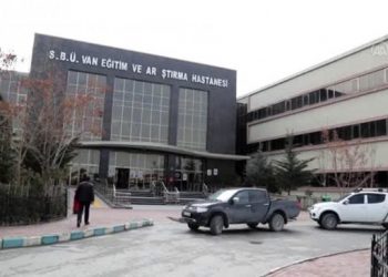 ‘İktidar politikaları halkın sağlığa erişimini kaosa dönüştürdü’